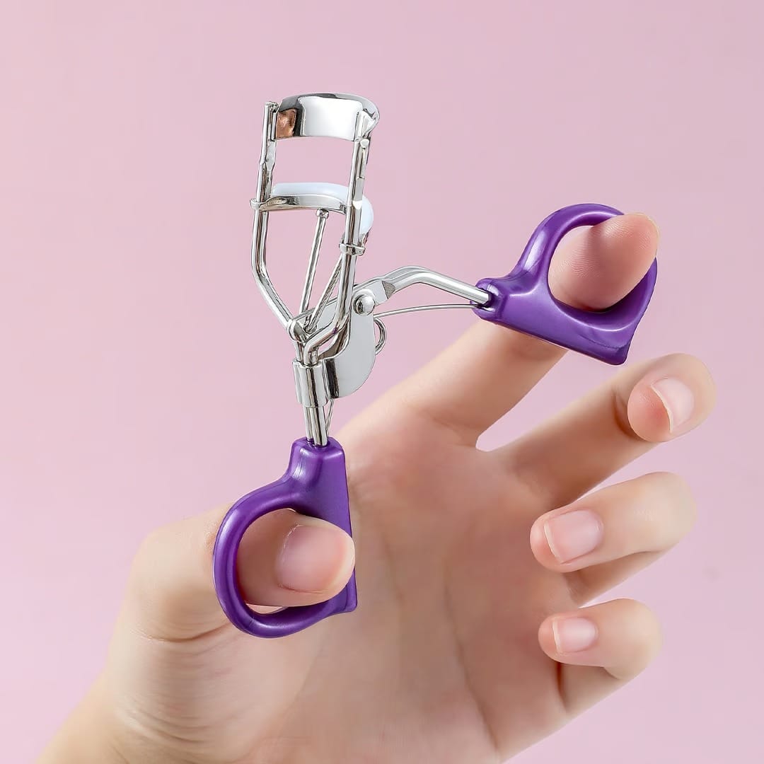 eyelash curler, makeup tool with silicone cushioned curler pad ,creates eye opening & lifted lashes (random color) eyelash curler, makeup tool with silicone cushioned curler pad ,creates eye opening & lifted lashes (random color)